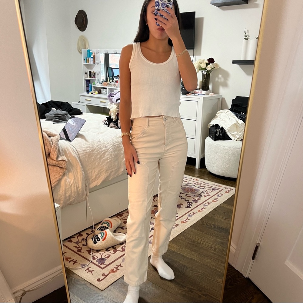Aritzia’s Wilfred Free cargo pants